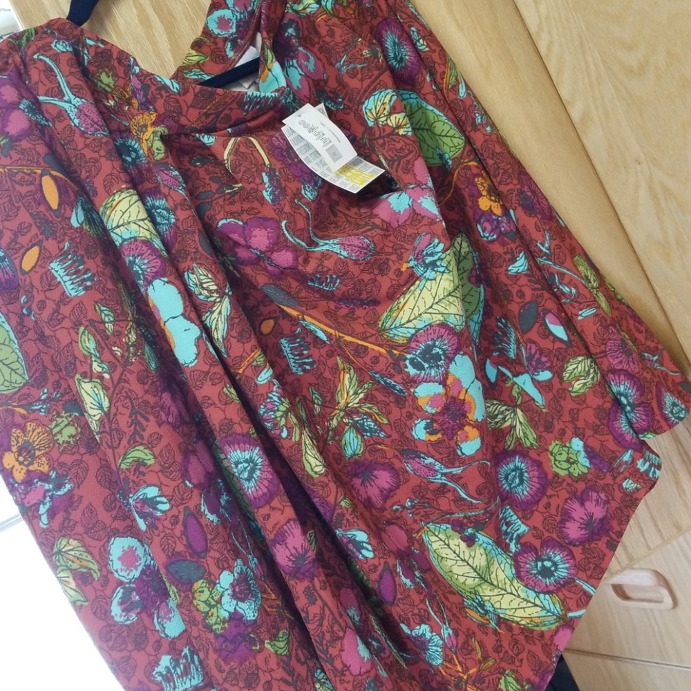LuLaRoe Madison - Picture 2 of 4